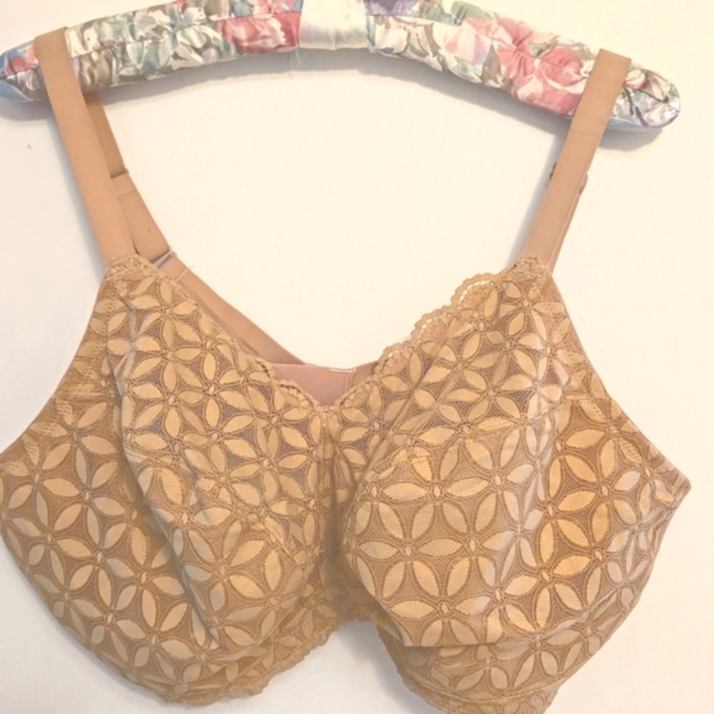 NWT Marks & Spencer Lace Wireless Bra 42F